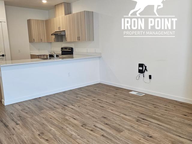 Autumn Leaf 1 Bedroom Apartment for Rent at 1303 S Nathan Ln, Nampa, ID 83686