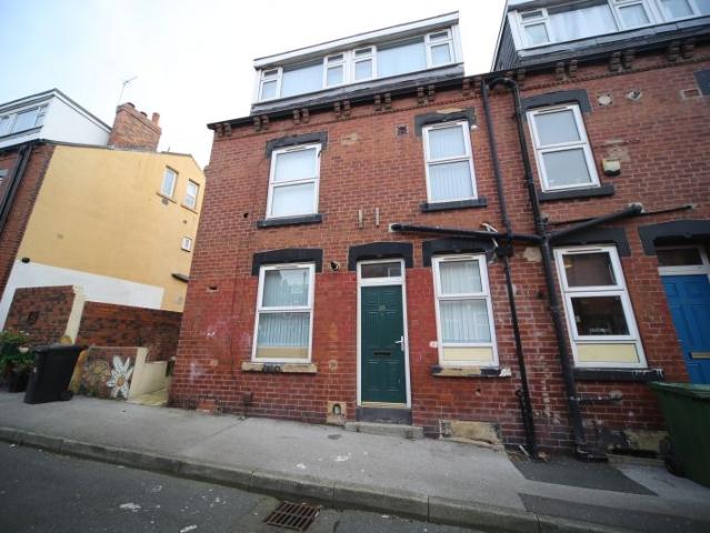 Autumn Street, Hyde Park, Leeds LS6, 3 bed shared accommodation to rent, £420 pppm | PrimeLocation