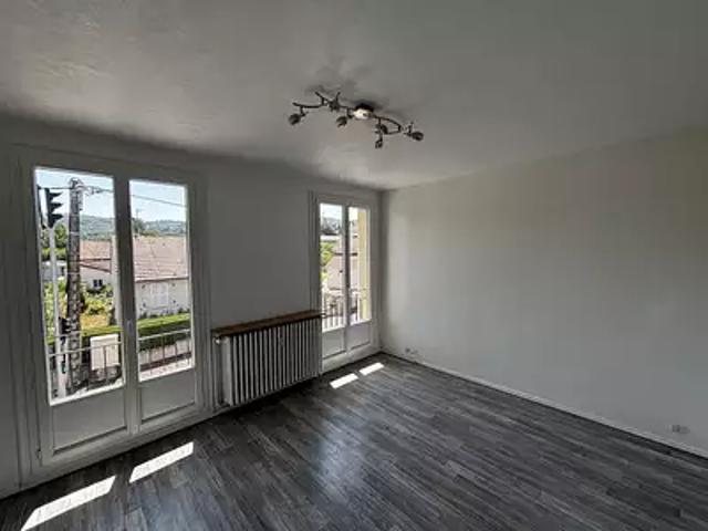 Autun 71400 Location appartement 3 pièces t3 au dernier étage