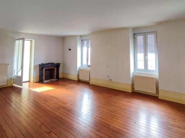 AUTUN – Appartement 150 m² – 4 chambres – Garage