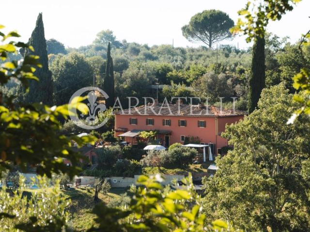 Autentico casale toscano con piscina e vista panoramica sull. 540m² Certaldo