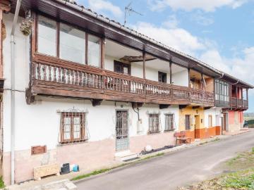 Auténtica Casa Asturiana con parcela en Nava