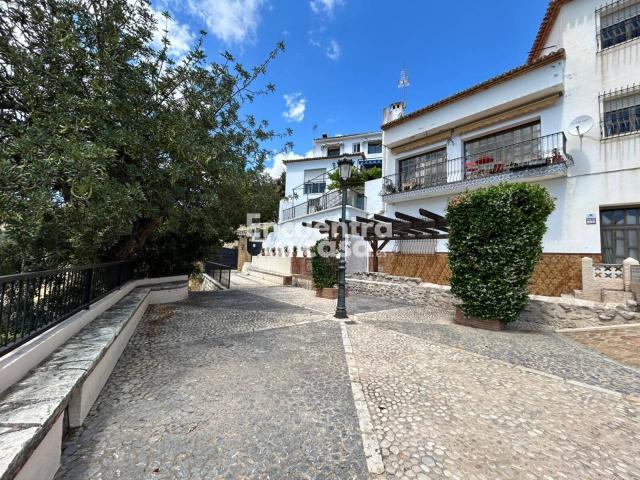 AUTENTICIDAD Y CONFORT: Tu refugio impecable en el corazón de Xirles Polop Costa Blanca