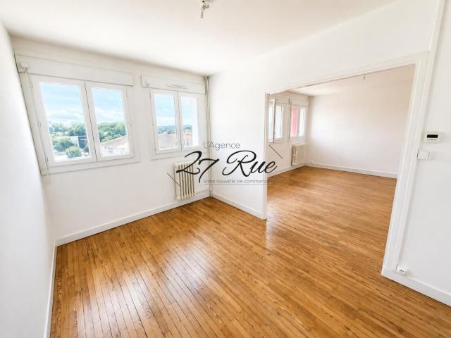Auterive T4 Rénové 69,23 m² 3?/4? Ét. Sans A 69m² Auterive