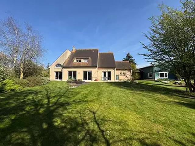 Auteuil 78770 Achat / Vente maison 8 pièces t8 au dernier étage