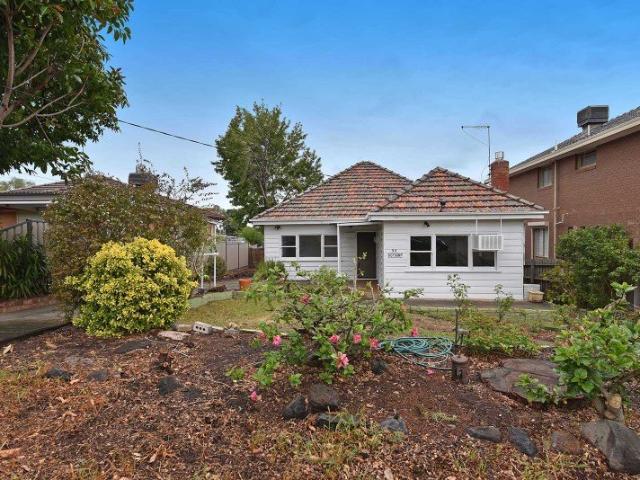 Authentic 1950's Home on Generous 650m2 approx