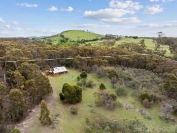 Authentic Country Living with Sweeping Rural Views