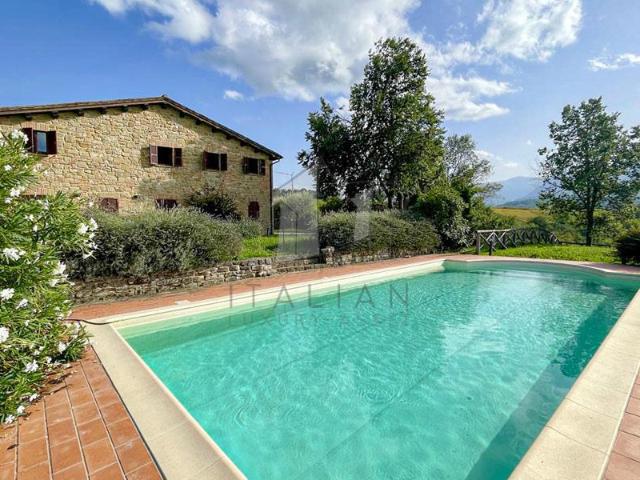 Authentic Countryside Villa in Amandola, Le Marche 479m² Amandola