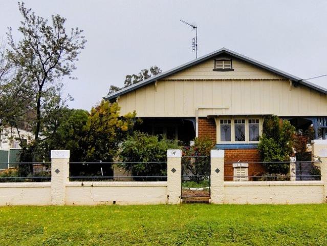 Authentic Federation Beauty 8 Warraderry Street Grenfell