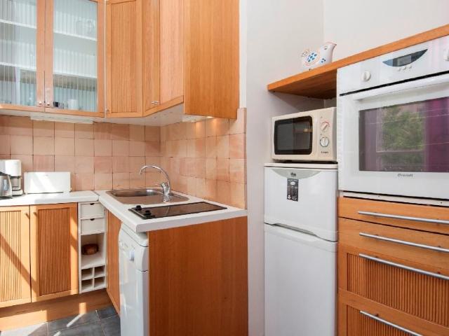 Authentic Parisian Charm on the 2nd Floor 34m²