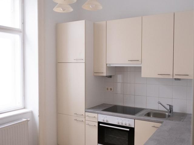 Authentic Viennese flat in upcoming area, Vienna Amsterdam Apartments for Rent