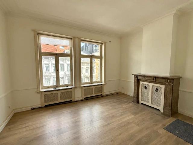 Authentiek 2 slaapkamer appartement op toplocatie