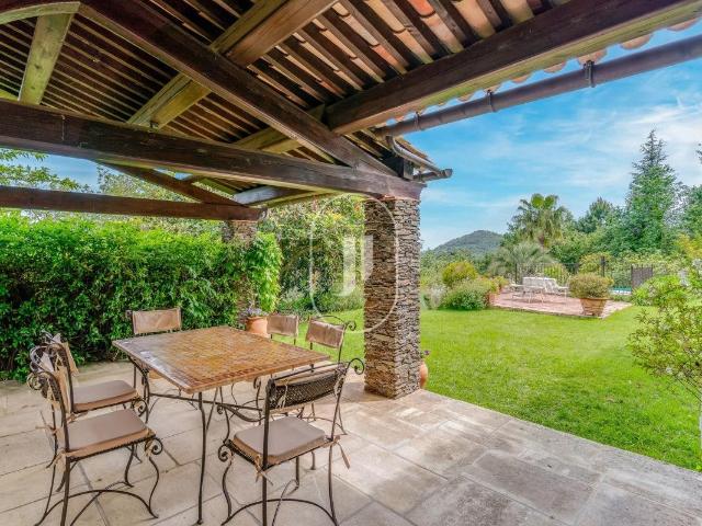 Authentique villa en pierre à vendre à La Garde Freinet 269m² La Garde Freinet