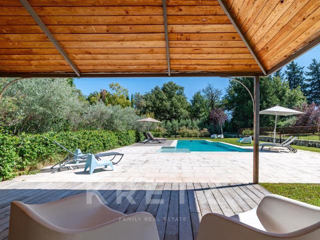 Authentique Bastide Du XVIIIe & Sa Bergerie Rénovée 650 M2 1. 640m² Aix en Provence