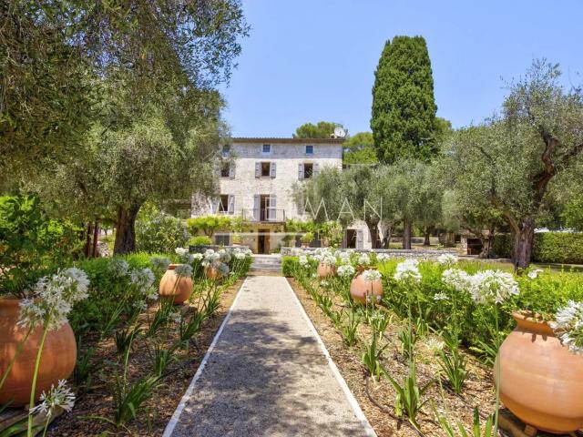 Authentique bastide provençale Roquefort les Pins 334m² Roquefort les Pins