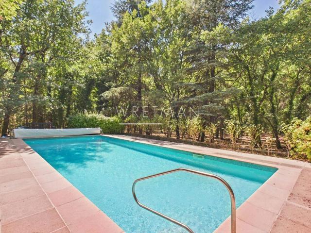 Authentique bergerie en pierre TOURRETTES 110m² Tourrettes