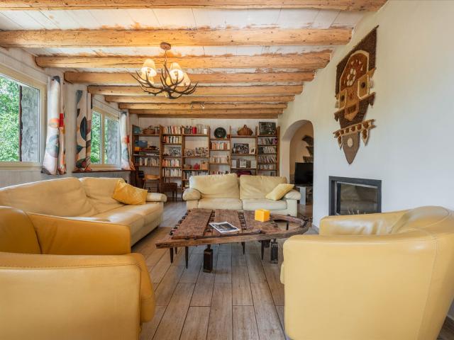 Authentique chalet rénové avec appartement indépendant et vu. 286m² Arâches la Frasse