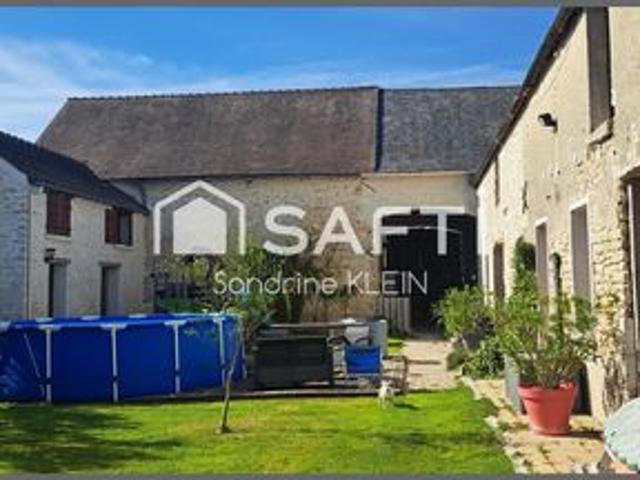 Authentique corps de ferme, 5 pièces avec dépendances, terrain de 3735 m²
