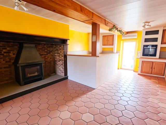 Authentique corps de ferme en pierre avec dépendance 117m² Segonzac