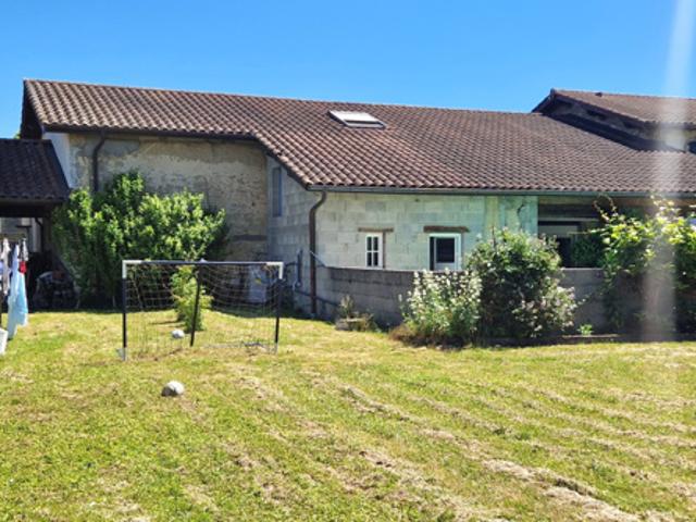 Corps de ferme en pisé 8 pièces, Charme et Gros potentiel