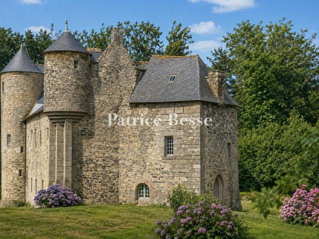 Authentique et intime, un légendaire monument historique bre. 610m² Lannion