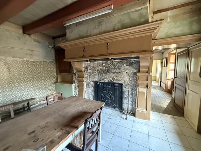 Authentique ferme bourgeoise de village à Melay – 'l’Ibiza du No