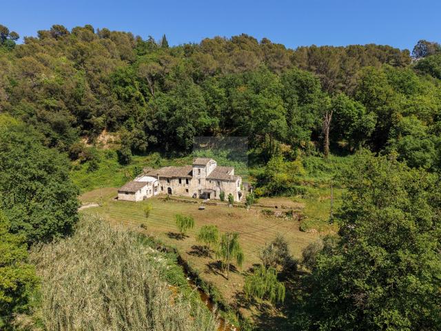 Authentique ferme du 17ème siècle 390m2 + 100m2 annexe S. 490m² Saint Paul de Vence