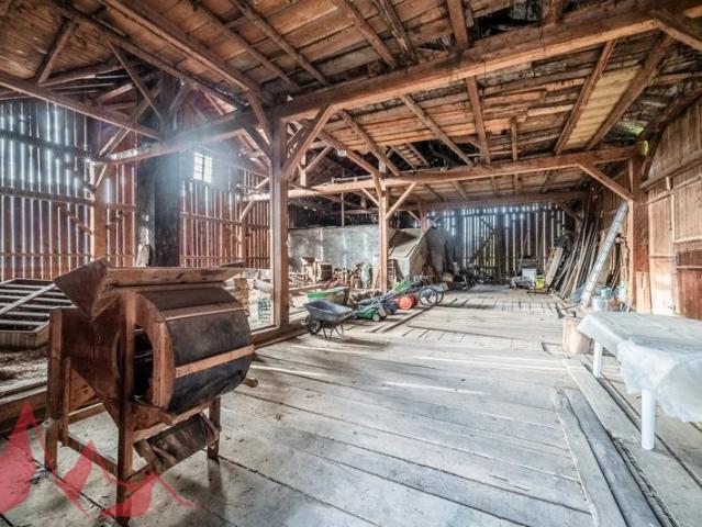 Authentique ferme savoyarde à rénover à Montriond
