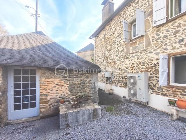 GROS POTENTIEL ! Authentique maison béarnaise du XVIIe siècle 5 chambres 185m2