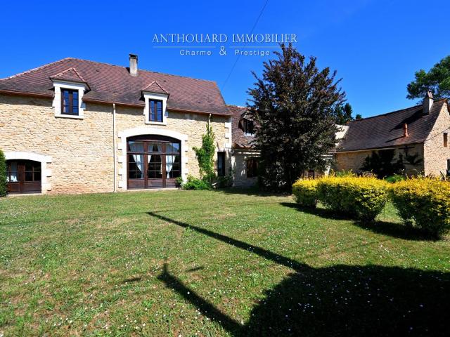 Authentique maison de campagne 260m² Trémolat
