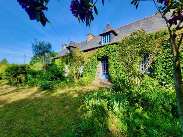 Authentique maison de caractère sur une parcelle de 4470m2 159m² La Chèze