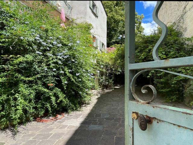 Authentique maison en pierre secteur sauvegardé d’Uzès Un po. 150m² Uzès