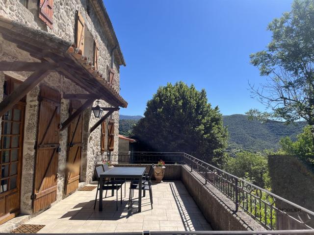 Authentique Mas Cévenol avec dépendance, piscine et plus de. 84m² Saint André de Majencoules