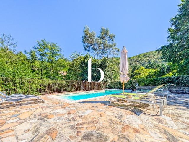 Authentique Mas au pied des Cévennes 265m² Les Mages