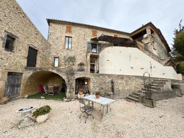 Mas en pierre avec Vue proche de Goudargues 188m² Cornillon