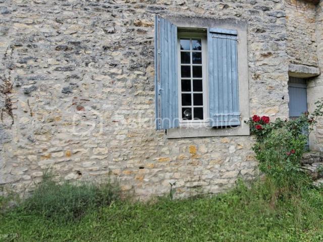 Authentique propriété bourguignonne à rénover aux portes de Vézelay – Charme, potentiel et douceur de vivre