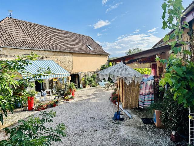 Authentique Quercynoise avec grange Puyjourdes 113m² Puyjourdes