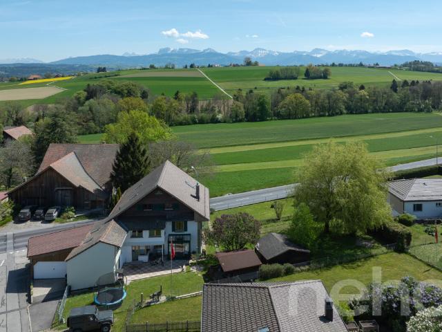 Authentizität, Charme: Doppelhaus mit privatem Garten 20 Minuten von Lausanne entfernt