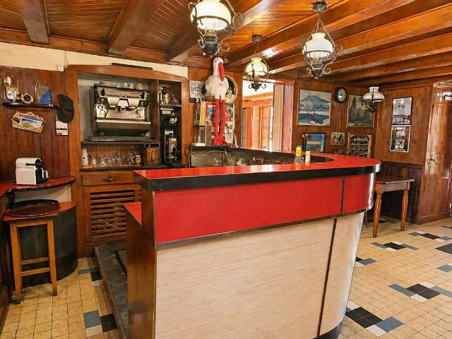 Autrans Méaudre en Vercors Hôtel / Bar Fort potentiel de réabilitation!