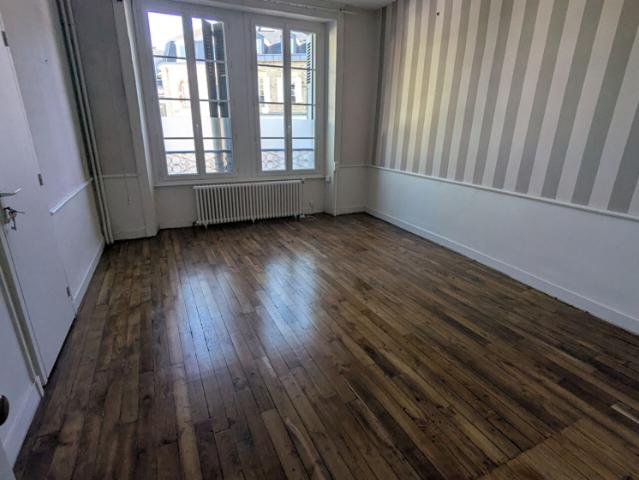 Autres à louer 44 m2 PLOERMEL 56800