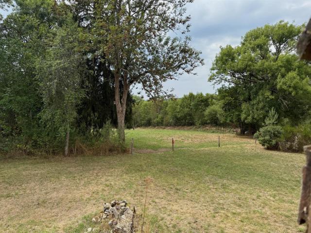 Auv 1193: Maison au calme avec gîte, puits, beau terrain 5. 160m² Saint Julien la Geneste