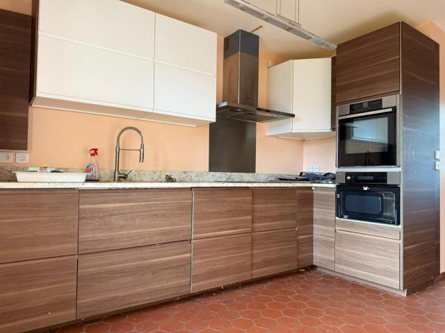 Auv 1213: Grande maison habitable au calme, parcelle 570m2 172m² Saint Hilaire