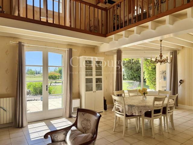 Aux abords de Marmande Belle maison avec piscine, gîte, dé. 255m² Marmande