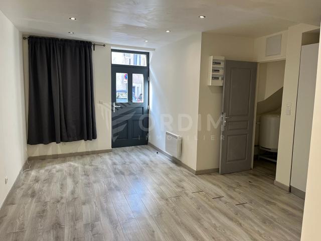 auxerre, proche quai appartement f2 en rdc