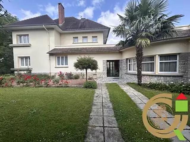 Auxi le Château 62390 Achat / Vente maison 8 pièces t8 terrasse parking