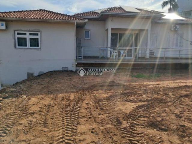 Auxiliadora Predial Vende Casa no Centro