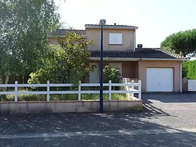 Auzeville Tolosane 31320 Location maison 5 pièces t5 piscine