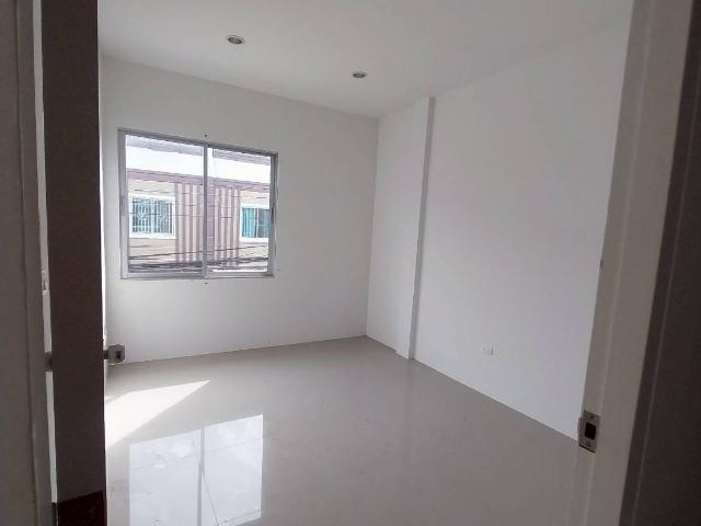 AV 2465: หมู่บ้านทรัพย์ทวี วิลเลจ