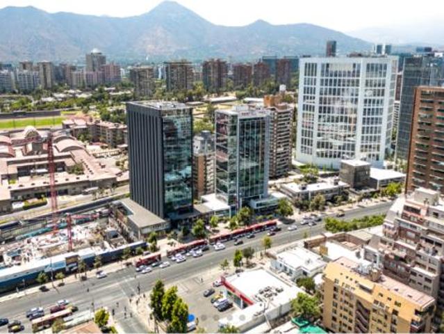 Av Apoquindo Av Américo Vespucio/Metro Escuela Militar Avenida Apoquindo, Las Condes