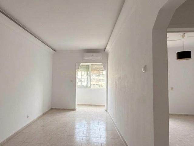 AV D NUNO ÁLVARES PEREIRA 44 3 ESQ, Almada, Setúbal Municipality 2800 175